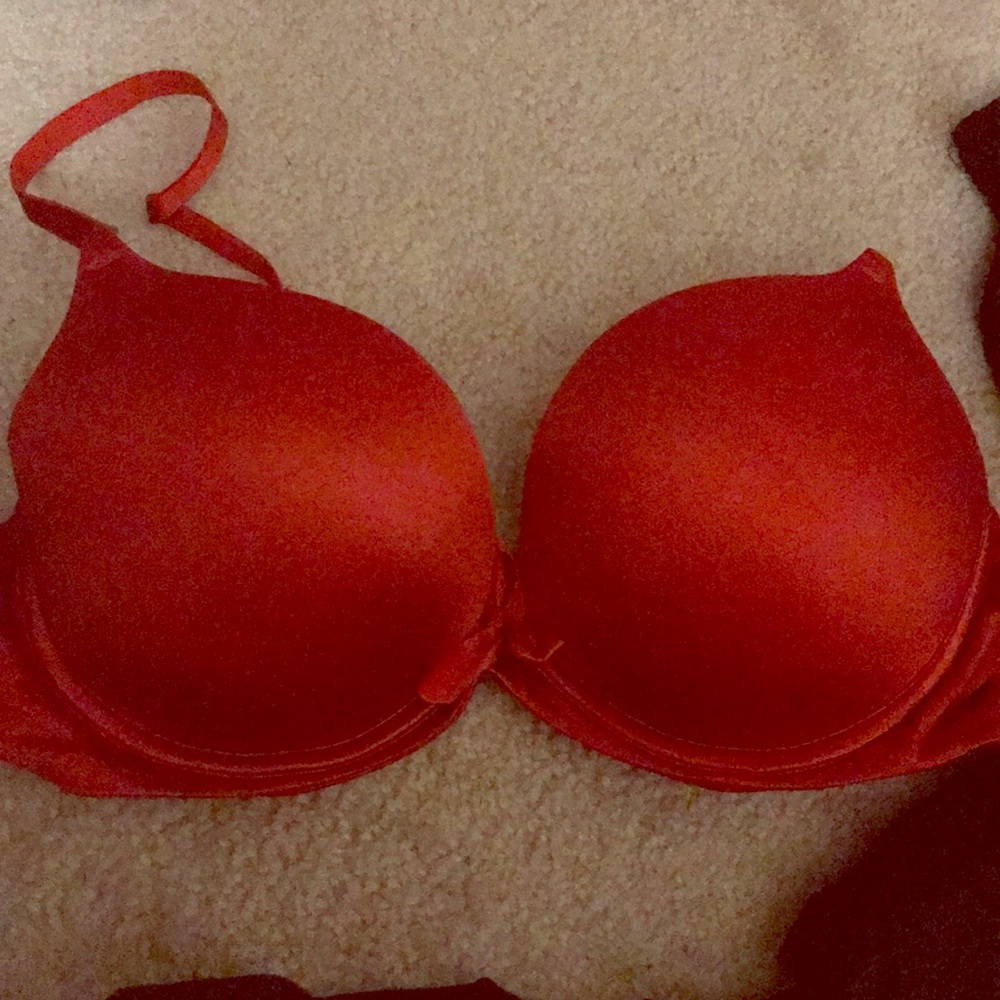 Perfect red Bra